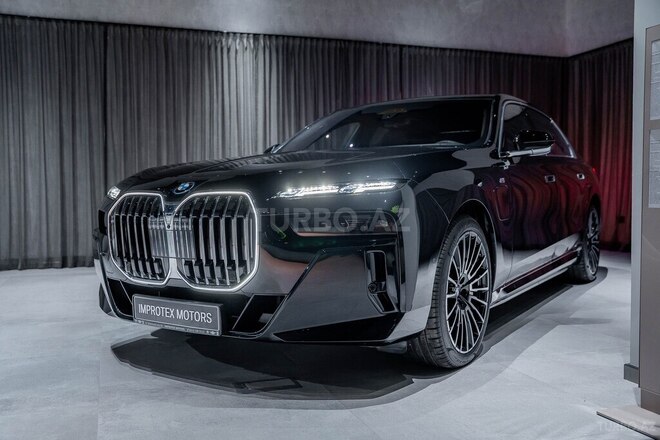 BMW 750e xDrive-4