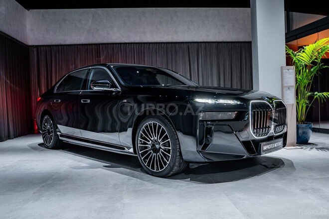 BMW 750e xDrive-7