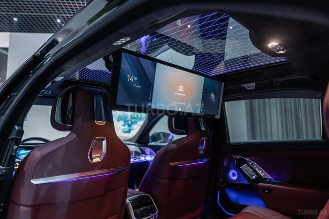 BMW 750e xDrive-20