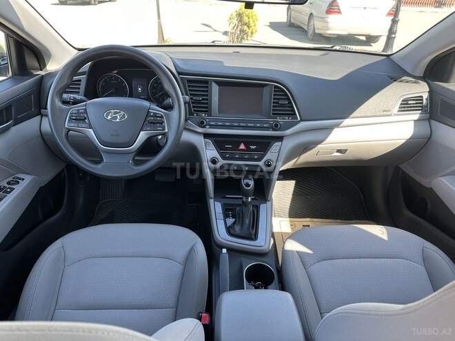 Hyundai Elantra 2017, 104,979 km - 2.0 л - Bakı