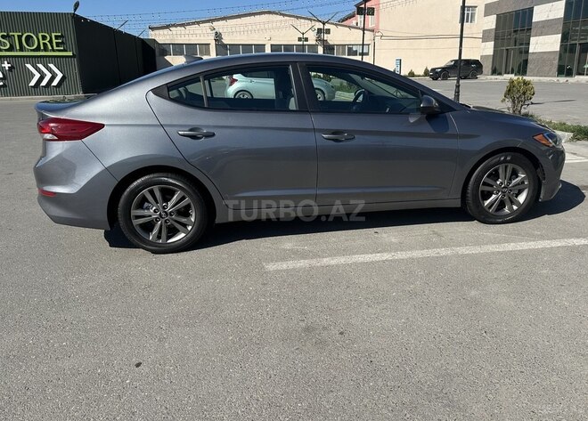 Hyundai Elantra 2017, 104,979 km - 2.0 л - Bakı