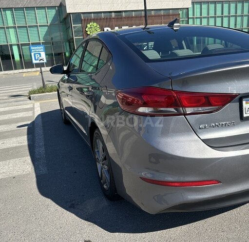 Hyundai Elantra 2017, 104,979 km - 2.0 л - Bakı