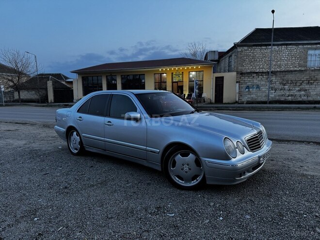 Mercedes E 220 d 2000, 433,000 km - 2.2 л - Tovuz