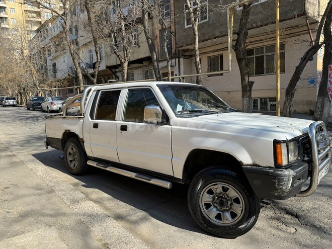 Mitsubishi L200 2000, 150,000 km - 2.5 l - Bakı