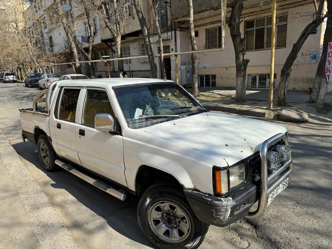 Mitsubishi L200 2000, 150,000 km - 2.5 l - Bakı
