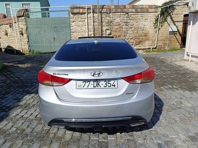 Hyundai Elantra 2012, 225,308 km - 1.8 l - Bakı