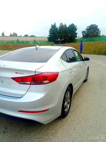 Hyundai Avante 2015, 193,658 km - 1.6 l - Bakı