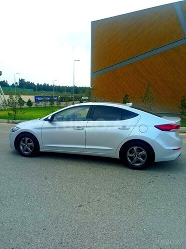 Hyundai Avante 2015, 193,658 km - 1.6 l - Bakı