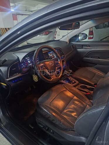 Hyundai Elantra 2015, 235,941 km - 2.0 l - Bakı