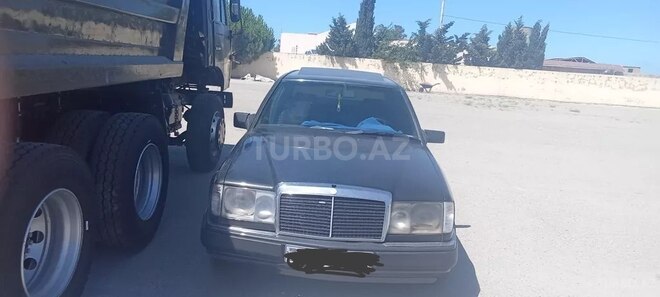 Mercedes E 250 1993, 497,200 km - 2.5 л - Bakı