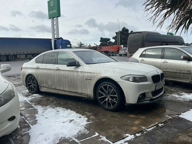 BMW 523 2010, 290,000 km - 2.5 l - Sumqayıt