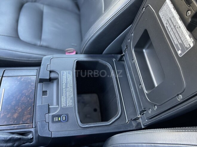 Toyota Land Cruiser-11