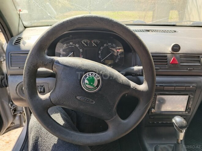 Skoda Octavia 2005, 250,000 km - 2.0 l - Bakı
