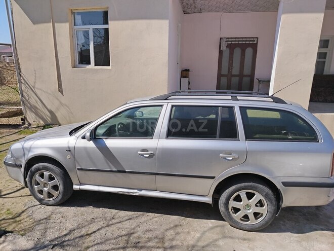 Skoda Octavia 2005, 250,000 km - 2.0 l - Bakı