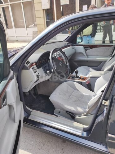 Mercedes E 200 1998, 221,000 km - 2.0 l - Bakı