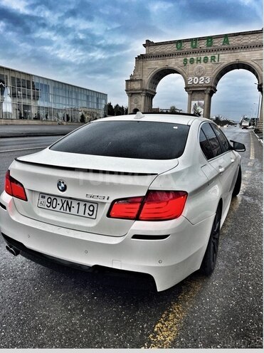 BMW 523 2010, 290,000 km - 2.5 l - Sumqayıt