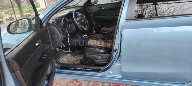 Hyundai i30 2010, 250,000 km - 1.6 l - Ağdaş