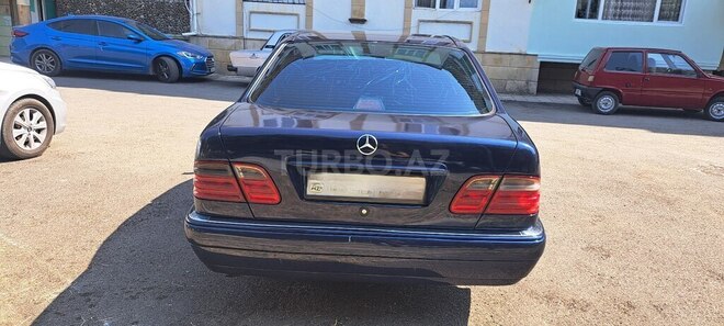 Mercedes E 230 1996, 327,000 km - 2.3 l - Tovuz