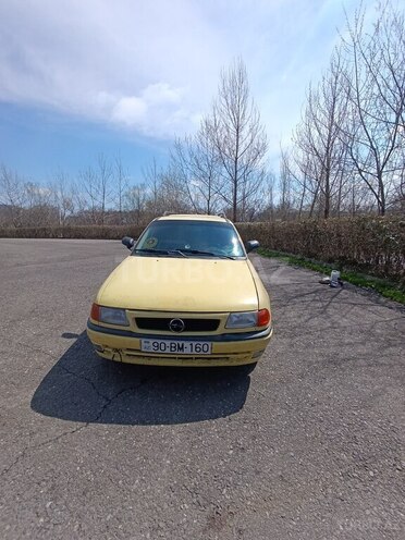 Opel Astra 1994, 370,000 km - 1.6 l - Qəbələ