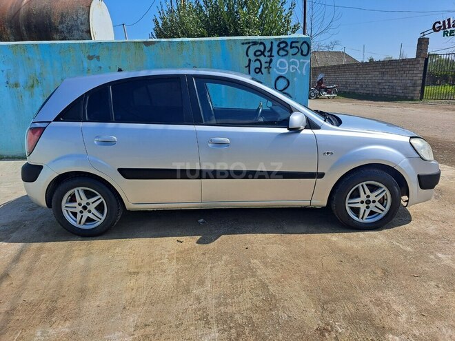 Kia Rio 2006, 297,000 km - 1.5 l - Astara