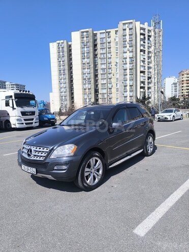 Mercedes ML 350 4MATIC 2010, 130,856 km - 3.5 l - Bakı