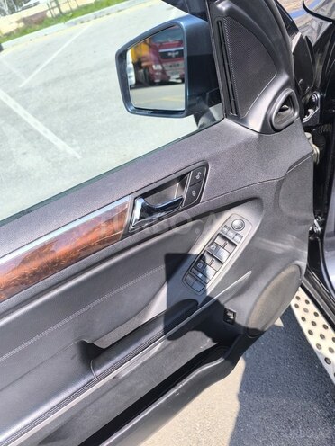 Mercedes ML 350 4MATIC 2010, 130,856 km - 3.5 l - Bakı
