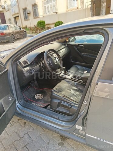 Volkswagen Passat 2006, 265,000 km - 2.0 l - Bakı
