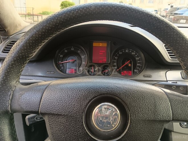 Volkswagen Passat 2006, 265,000 km - 2.0 l - Bakı