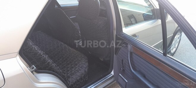 Mercedes E 200 d 1990, 432,167 km - 2.0 л - Bakı