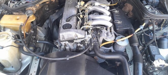 Mercedes E 200 d 1990, 432,167 km - 2.0 л - Bakı