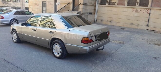 Mercedes E 200 d 1990, 432,167 km - 2.0 л - Bakı
