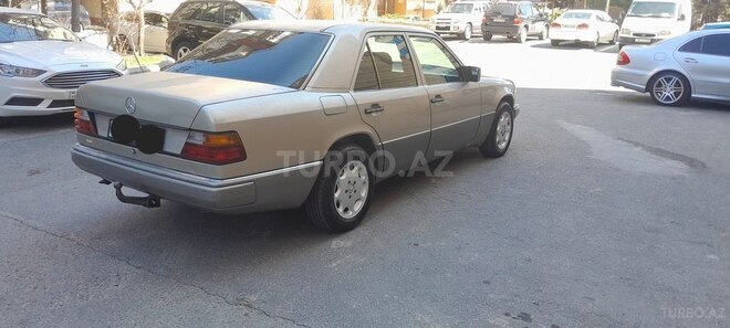 Mercedes E 200 d 1990, 432,167 km - 2.0 л - Bakı
