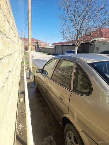 Opel Vectra 1996, 357,000 km - 1.8 l - Xaçmaz