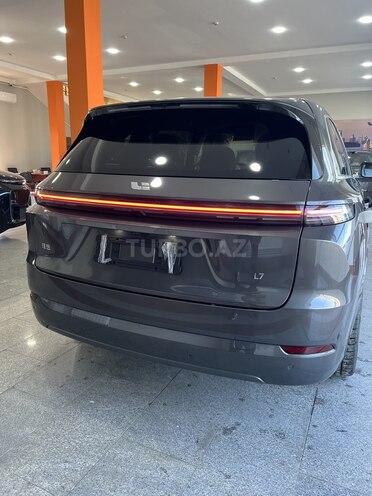 Li Auto L7-5