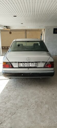 Mercedes E 200 d 1992, 421,000 km - 2.0 л - Şamaxı