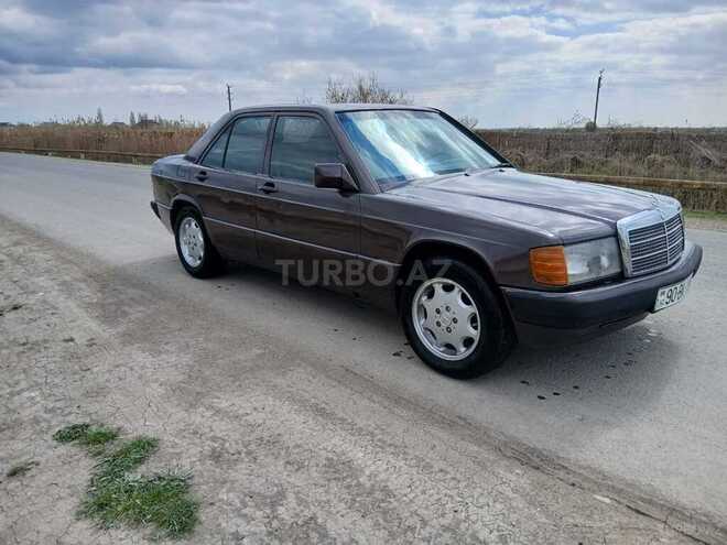 Mercedes 190 1992, 382,000 km - 2.0 л - Salyan