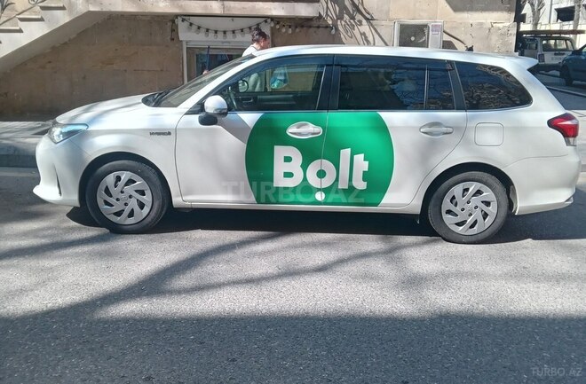Toyota Corolla Fielder 2019, 143,000 km - 1.5 л - Bakı