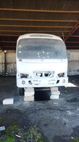 Hyundai County 2001, 300,000 km - 3.9 l - Qusar