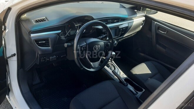 Toyota Corolla 2015, 175,000 km - 1.6 l - Bakı