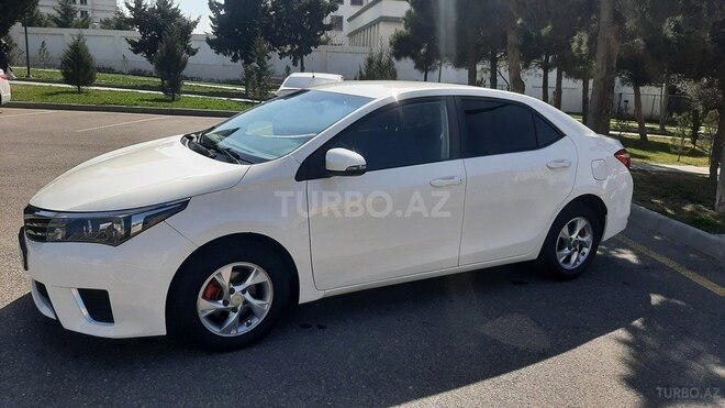Toyota Corolla 2015, 175,000 km - 1.6 l - Bakı