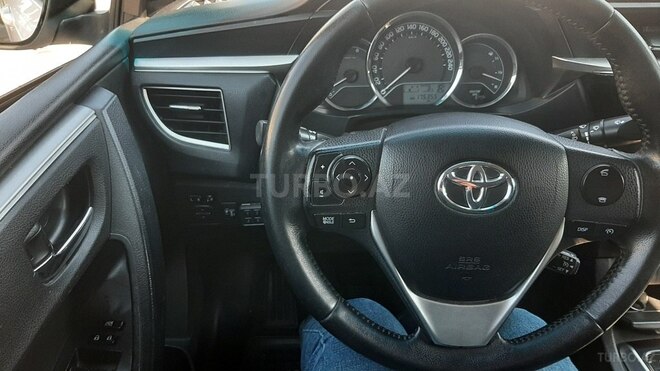 Toyota Corolla 2015, 175,000 km - 1.6 l - Bakı