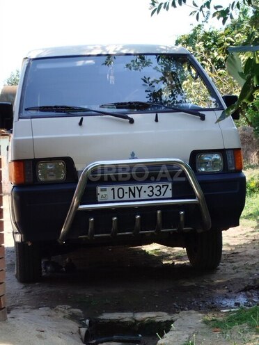 Mitsubishi L300 1997, 425,316 km - 2.0 л - Astara