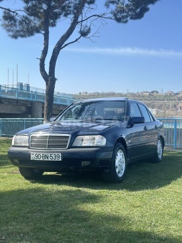 Mercedes C 180 1996, 400,000 km - 2.0 l - Quba