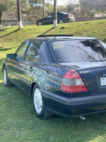 Mercedes C 180 1996, 400,000 km - 2.0 l - Quba