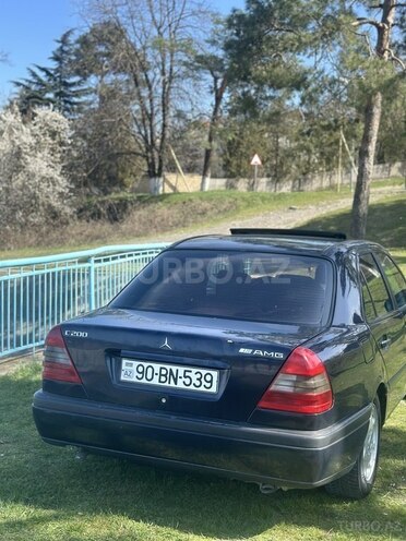 Mercedes C 180 1996, 400,000 km - 2.0 l - Quba