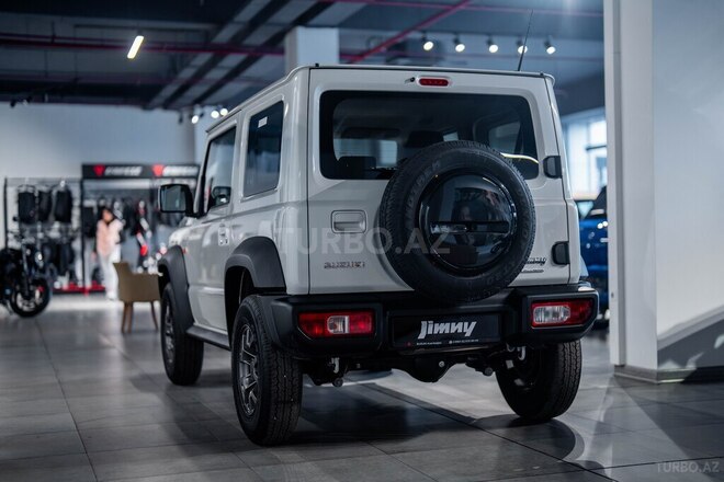 Suzuki Jimny-4