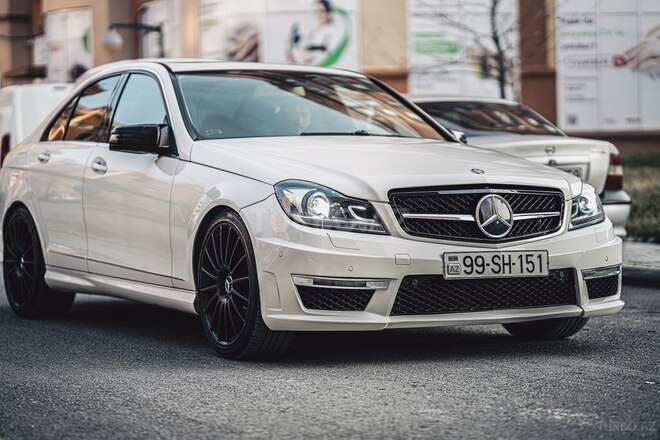 Mercedes C 300 2012, 240,000 km - 3.0 l - Bakı