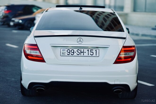 Mercedes C 300 2012, 240,000 km - 3.0 l - Bakı