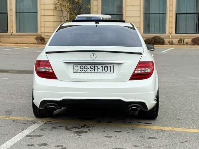 Mercedes C 300 2012, 240,000 km - 3.0 l - Bakı