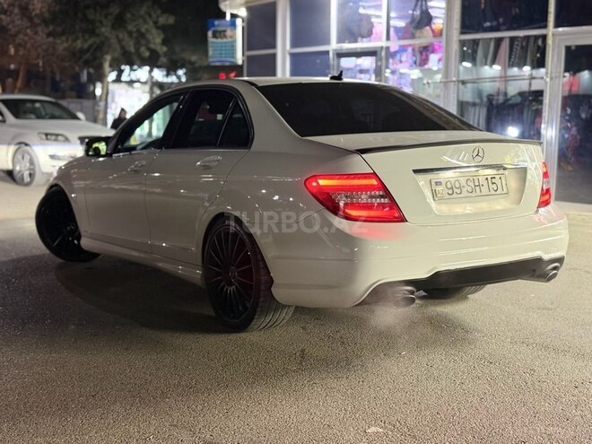 Mercedes C 300 2012, 240,000 km - 3.0 l - Bakı